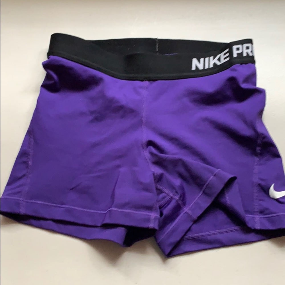 Nike Pros Size Small Purple